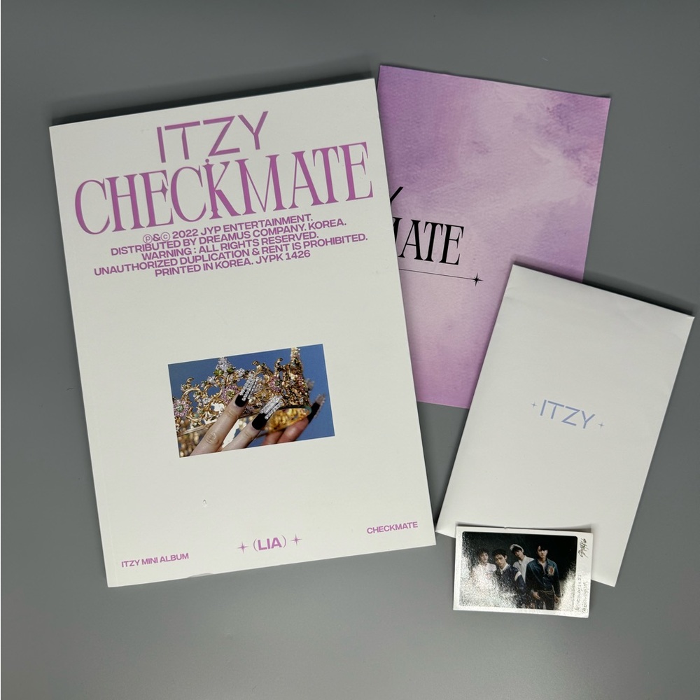 ITZY Checkmate Album